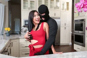CAWD-347 Feng Man Đồng phục cô gái mông to trong nguy hiểm Creampie Công việc bán thời gian Lotus Love